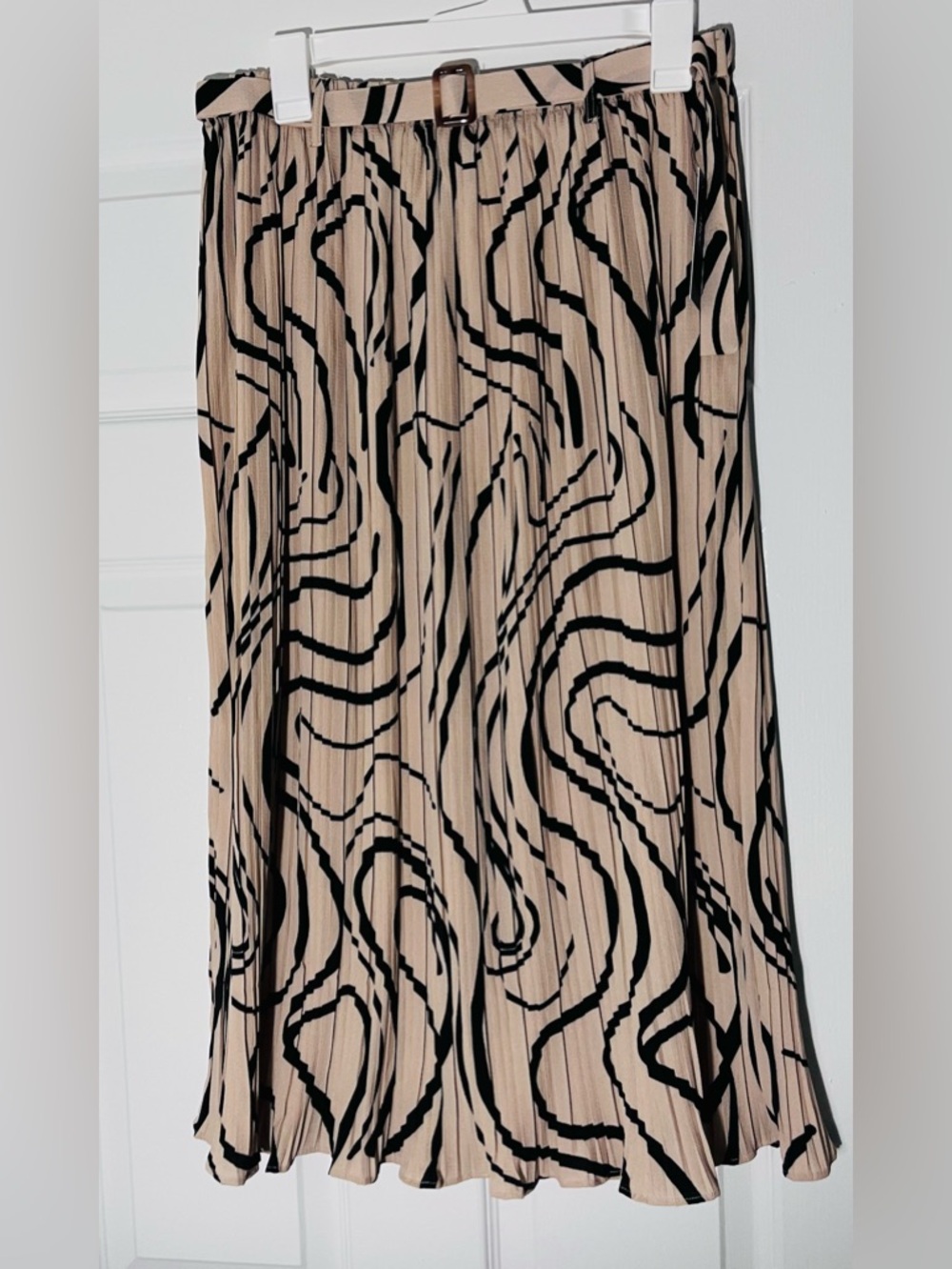Alice Blue Women’s Beige Maxi Skirt with Black Abstract Swirl Print Size Medium